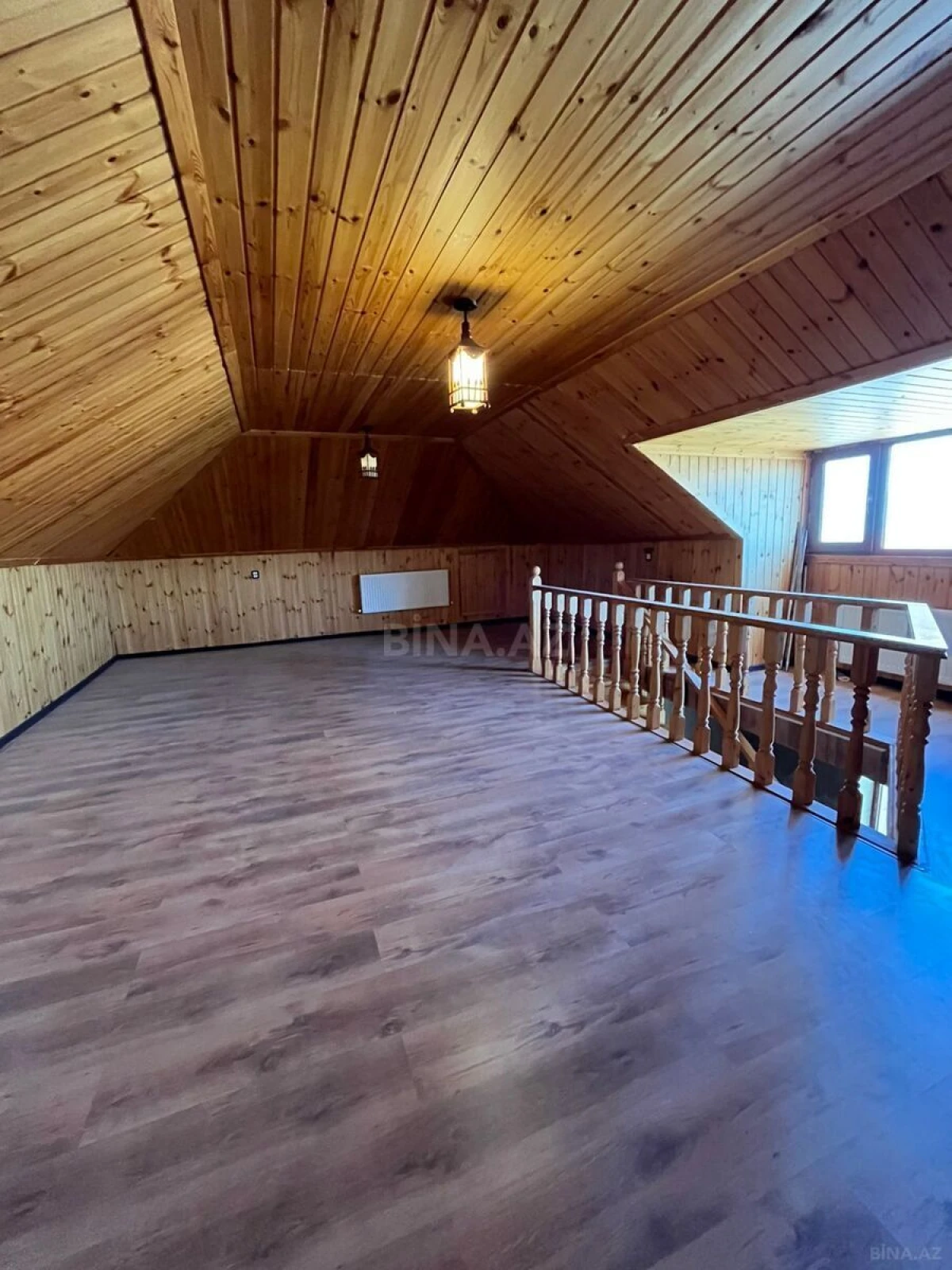 Satılır 6 otaqlı həyət evi 250 m²