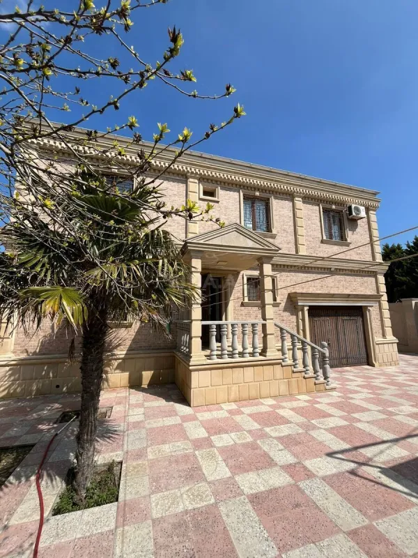 Satılır 6 otaqlı həyət evi 250 m²