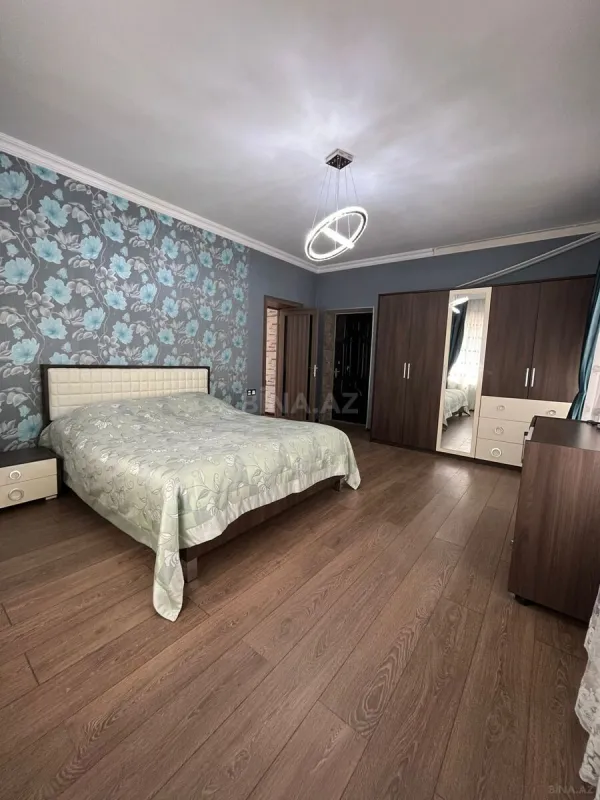 Satılır 6 otaqlı həyət evi 250 m²