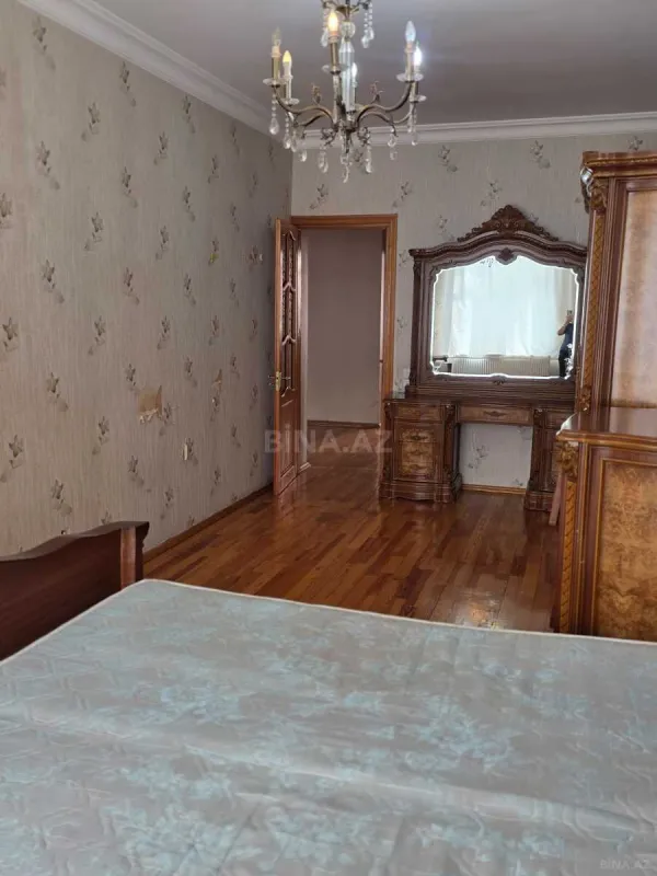 Kirayə verilir 3 otaqlı mənzil 102 m²