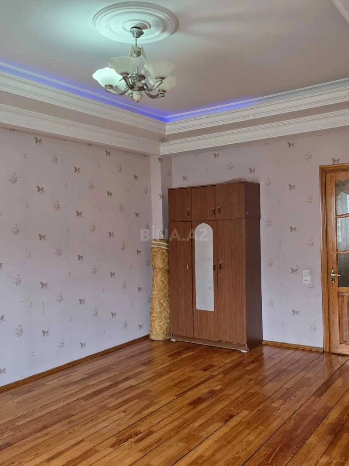 Kirayə verilir 3 otaqlı mənzil 102 m²