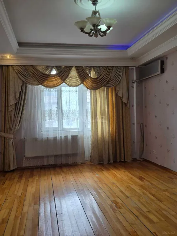 Kirayə verilir 3 otaqlı mənzil 102 m²