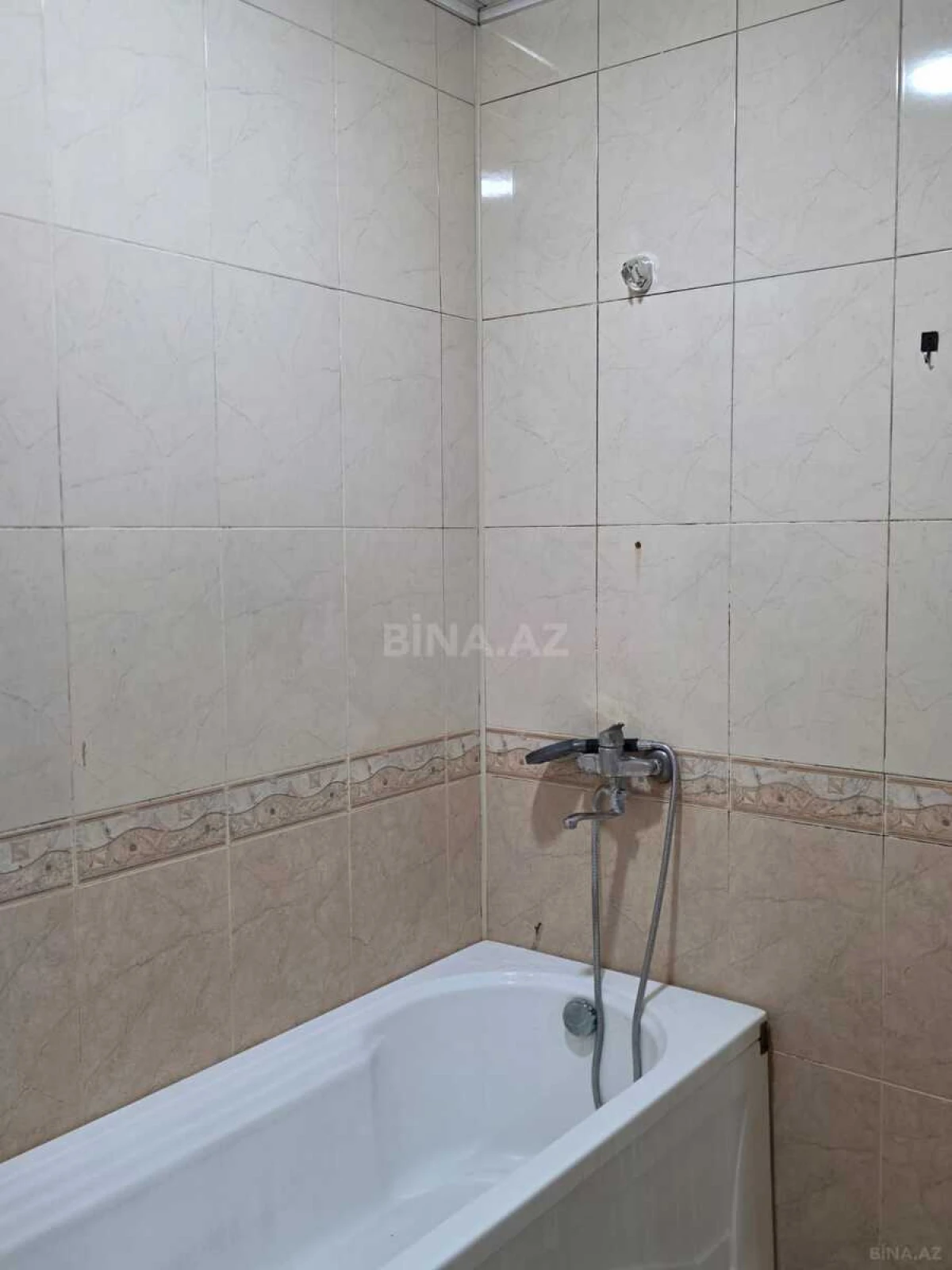 Kirayə verilir 3 otaqlı mənzil 102 m²