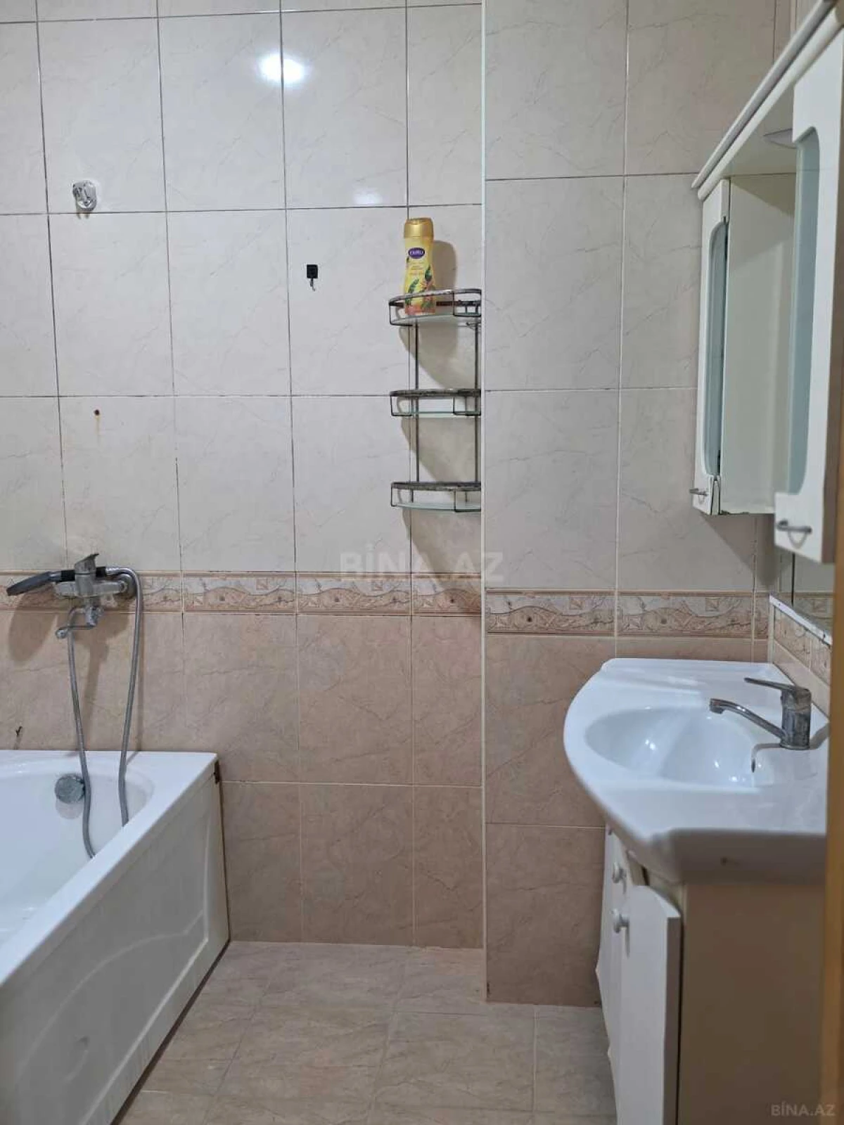 Kirayə verilir 3 otaqlı mənzil 102 m²