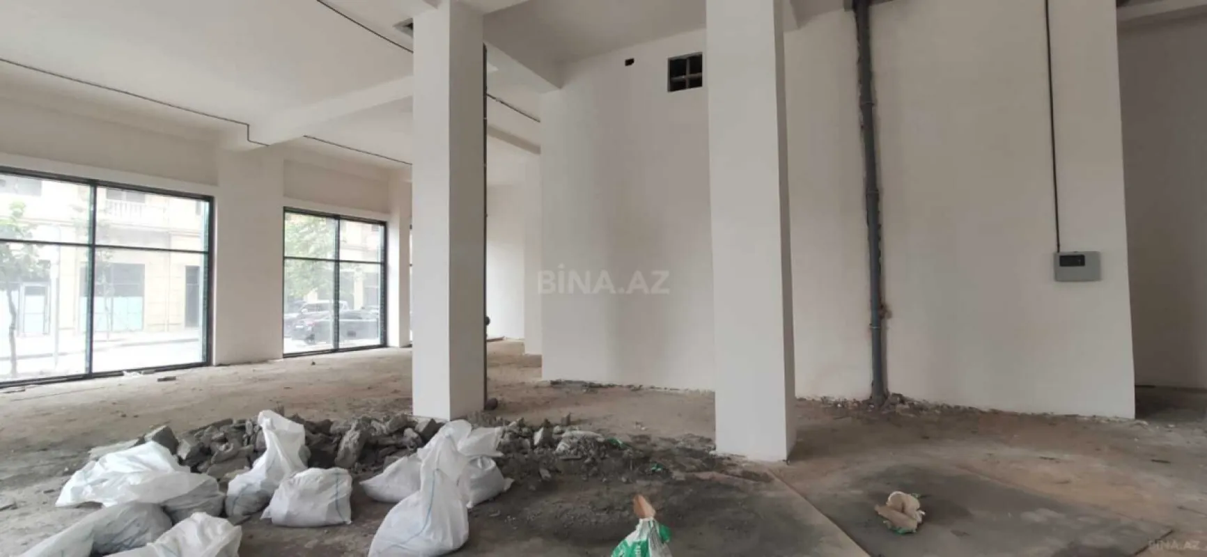 Kirayə verilir obyekt 107 m²