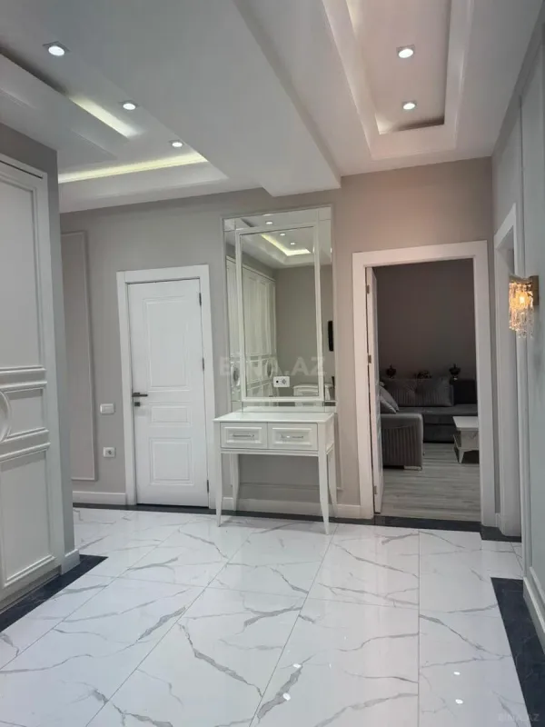 Kirayə verilir 3 otaqlı mənzil 125 m²