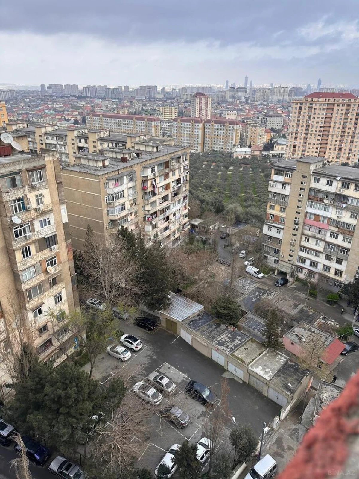 Satılır 3 otaqlı mənzil 140 m²
