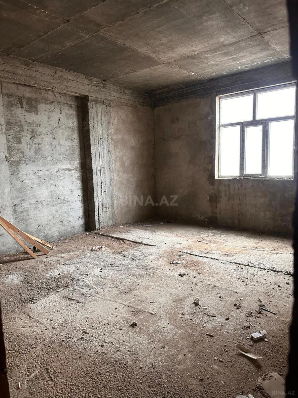 Satılır 3 otaqlı mənzil 140 m²