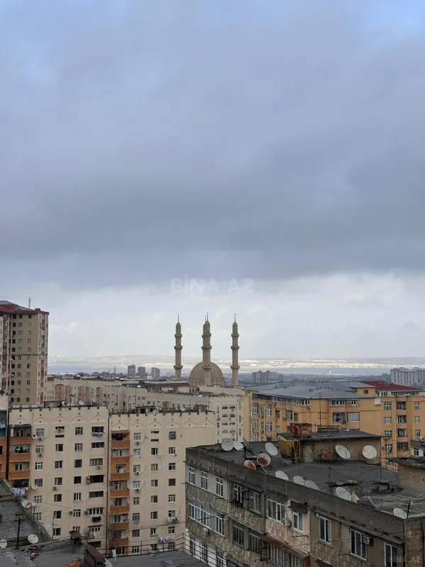 Satılır 3 otaqlı mənzil 140 m²