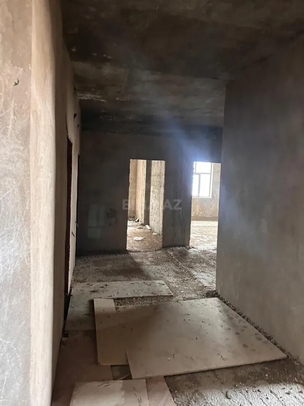 Satılır 3 otaqlı mənzil 140 m²