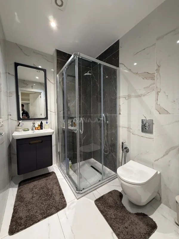 Satılır 4 otaqlı mənzil 120 m²