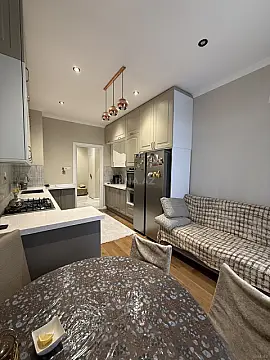 Satılır 4 otaqlı mənzil 120 m²