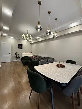 Satılır 4 otaqlı mənzil 120 m²