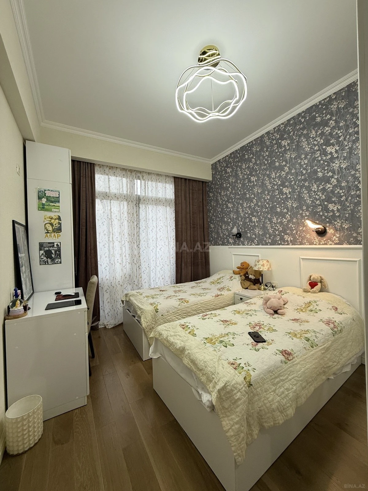 Satılır 4 otaqlı mənzil 120 m²