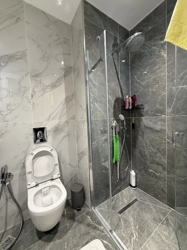 Satılır 4 otaqlı mənzil 120 m²