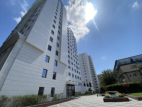 Satılır 4 otaqlı mənzil 212 m²