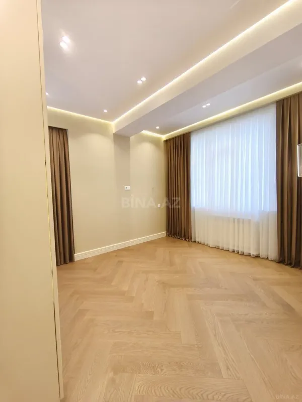Satılır 3 otaqlı mənzil 87 m²