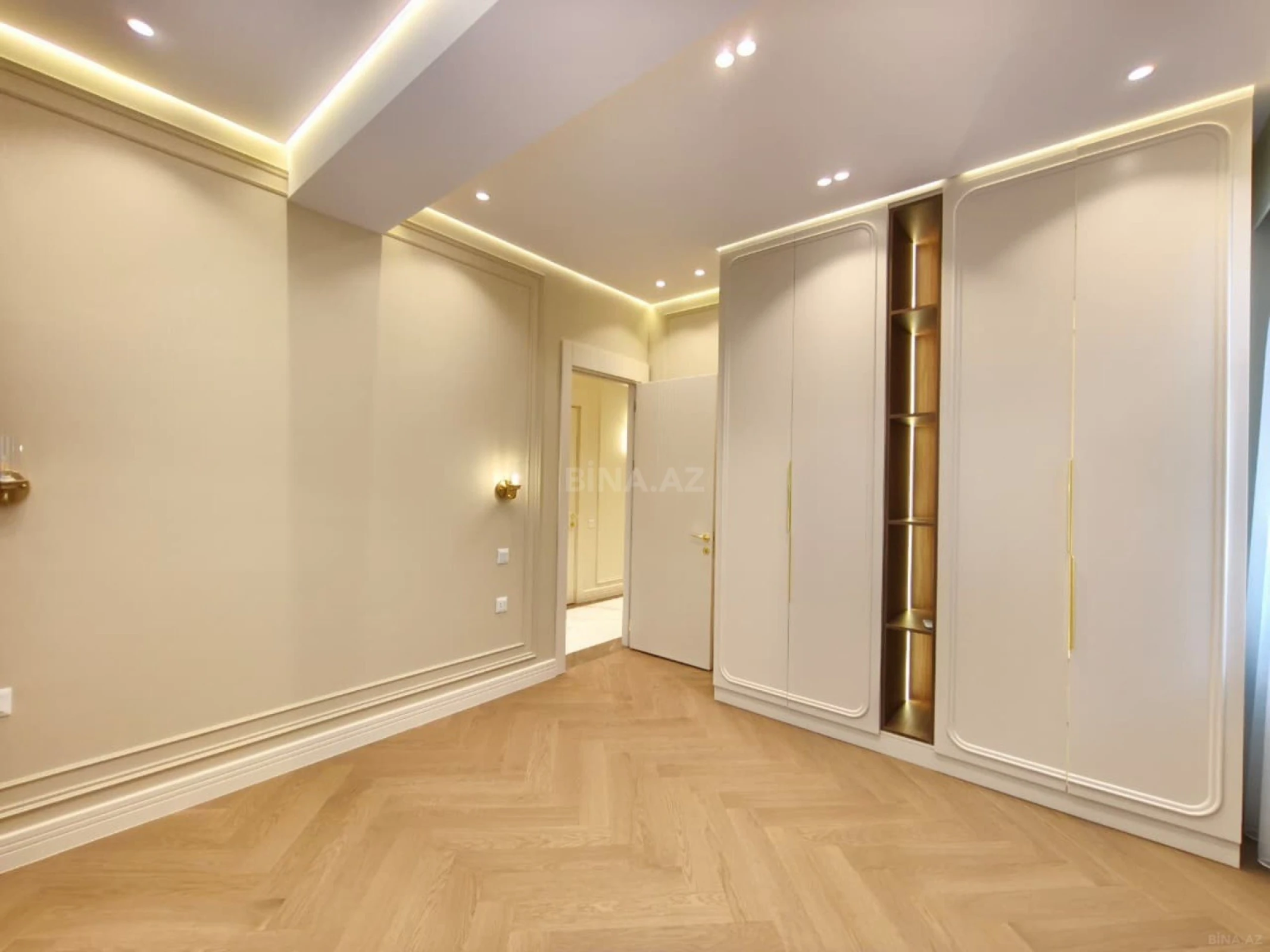 Satılır 3 otaqlı mənzil 87 m²