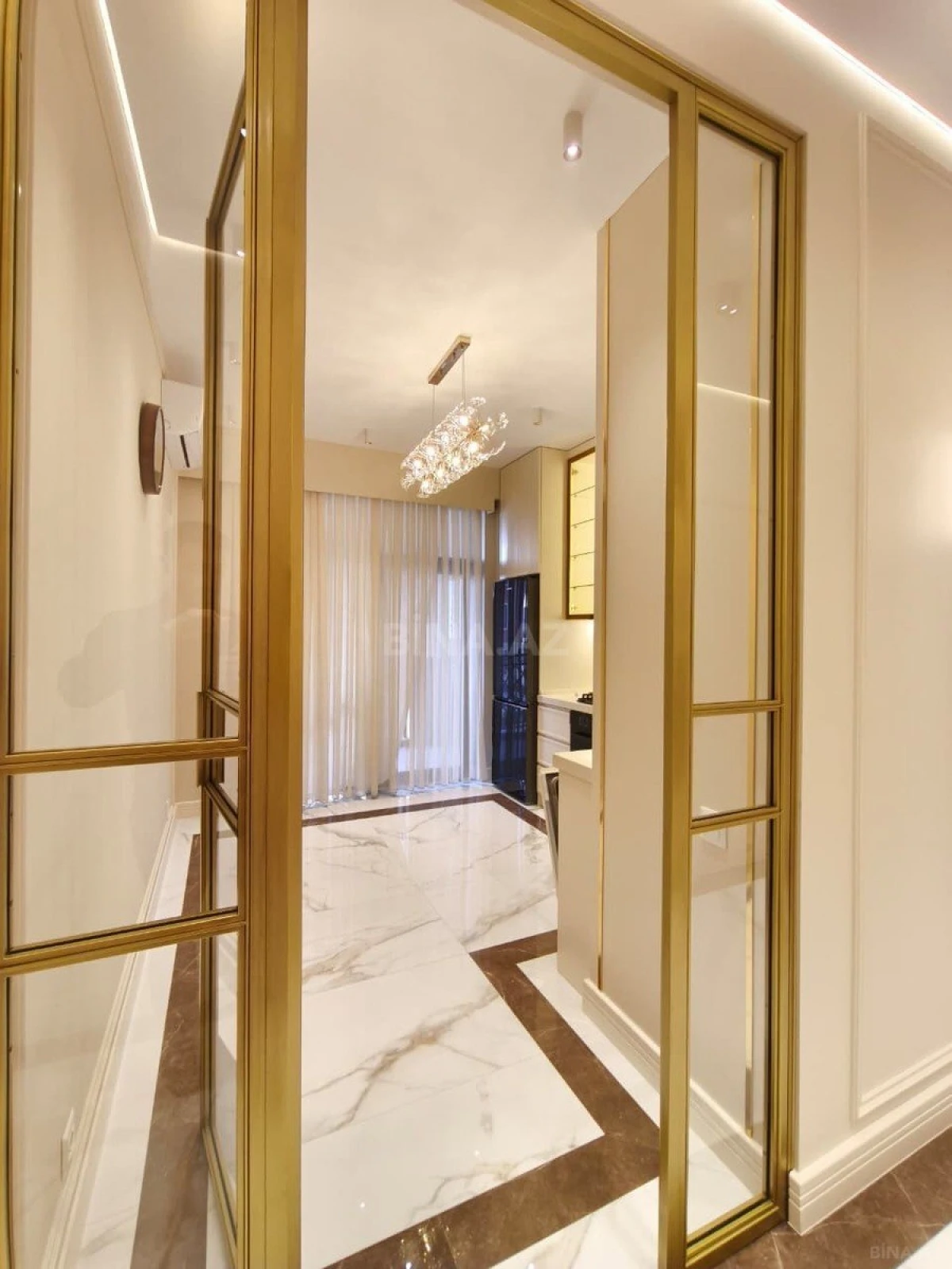 Satılır 3 otaqlı mənzil 87 m²