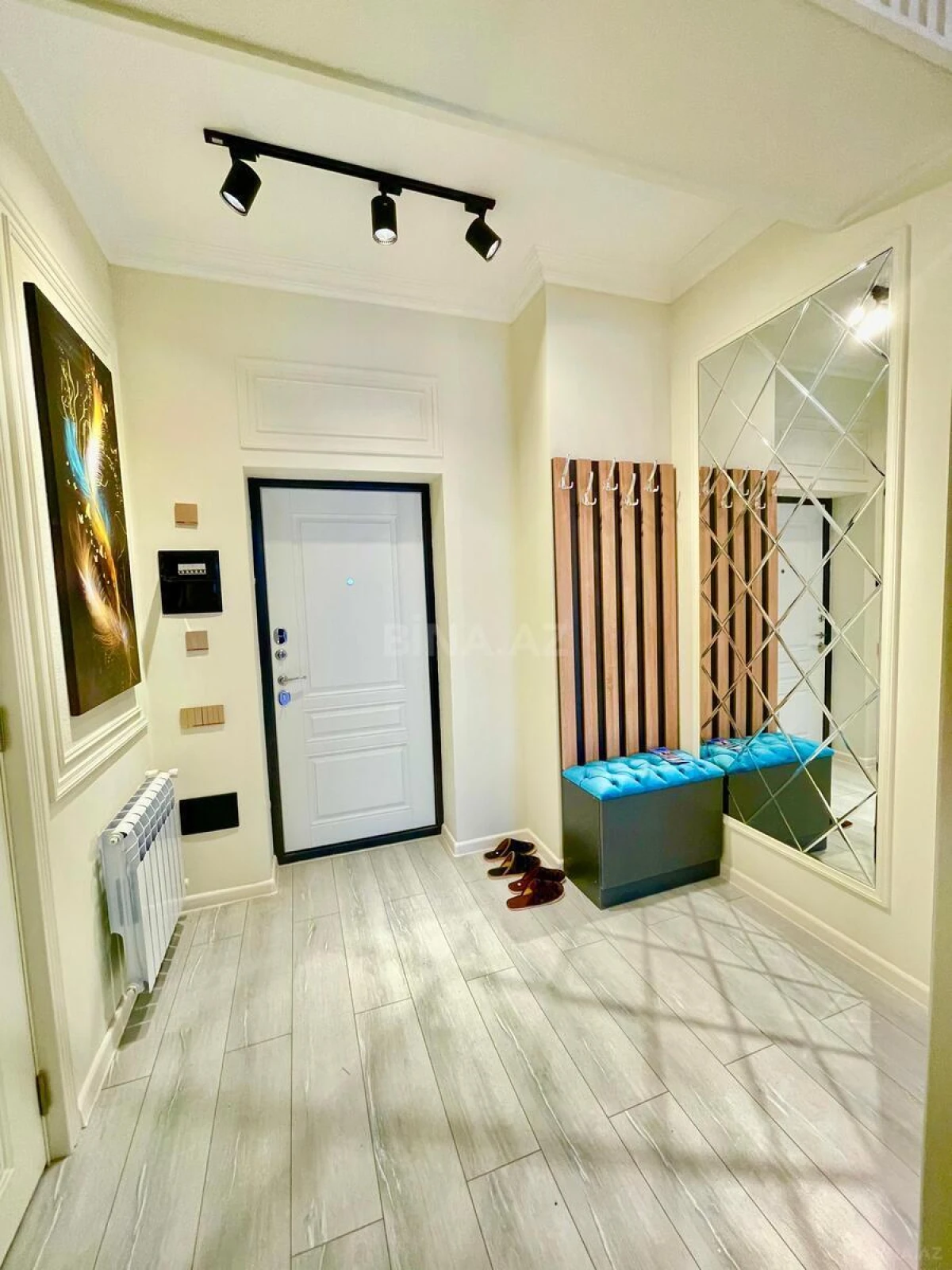 Kirayə verilir 2 otaqlı mənzil 70 m²