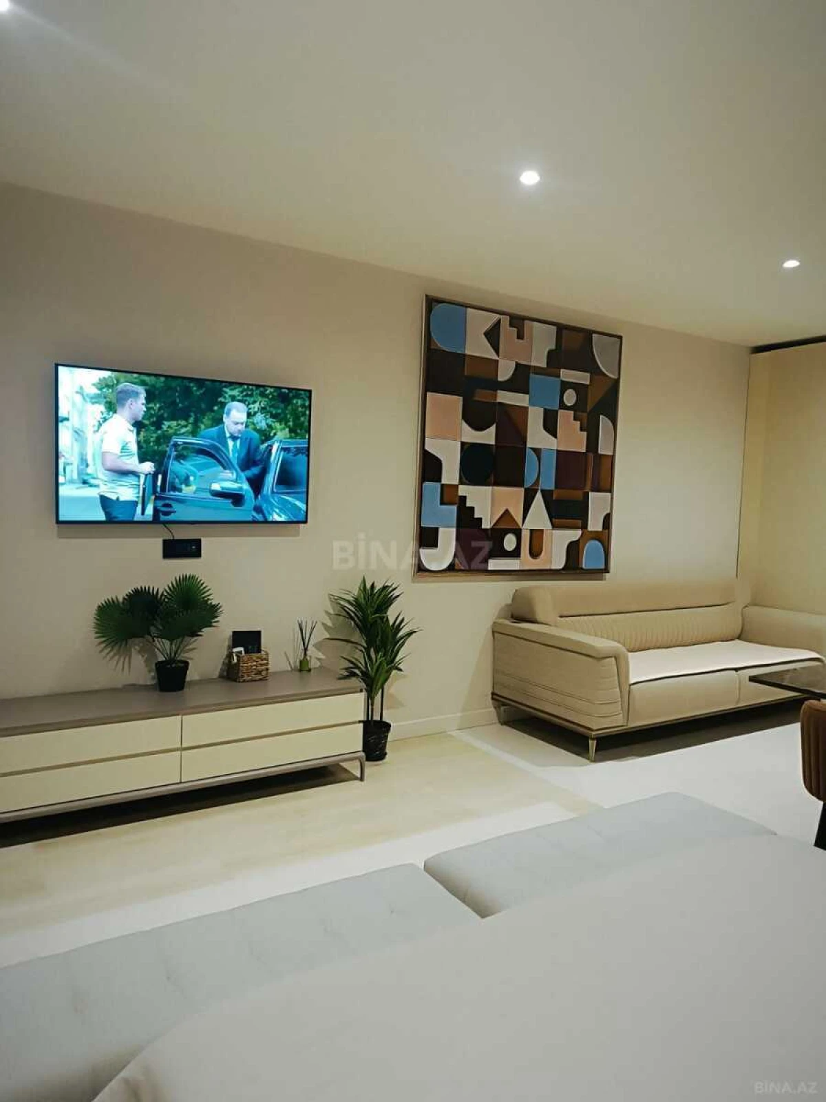 Kirayə verilir 1 otaqlı mənzil 60 m²