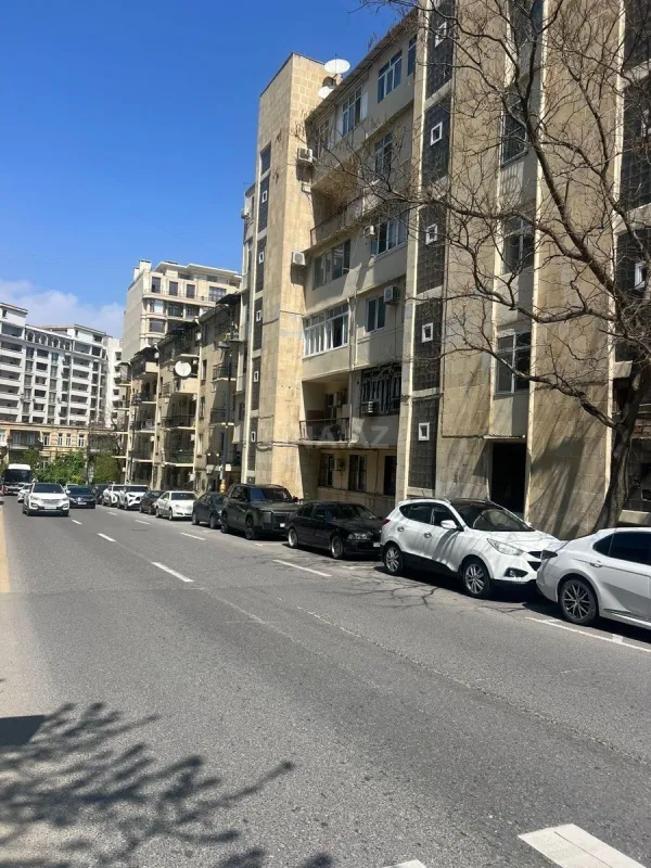 Satılır 1 otaqlı mənzil 34 m²