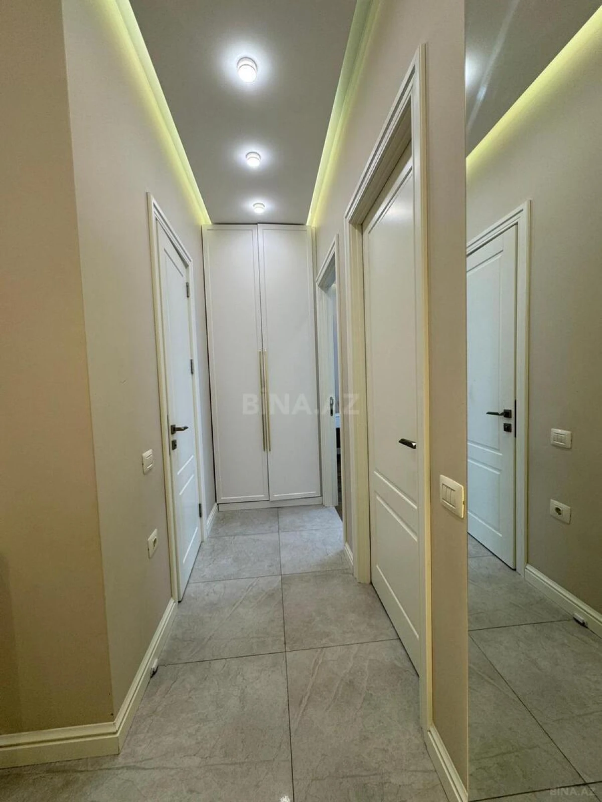 Satılır 3 otaqlı mənzil 86 m²