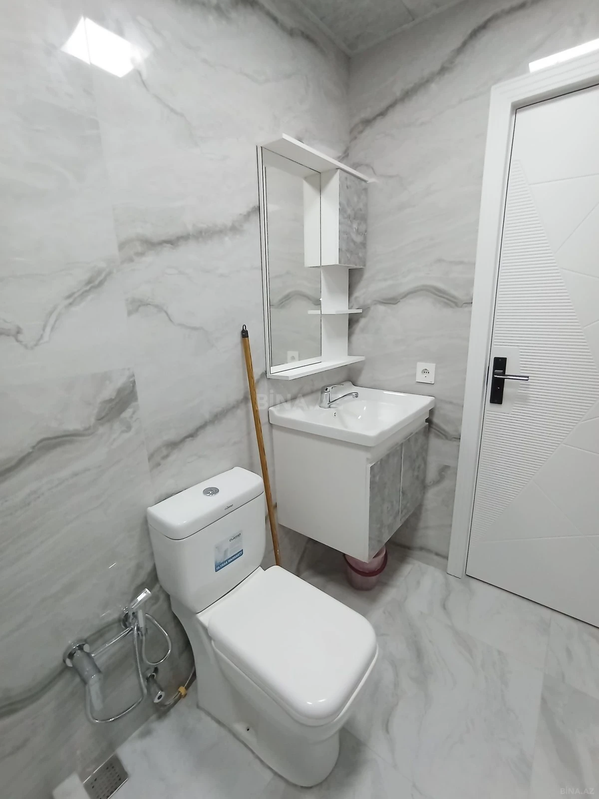 Satılır 2 otaqlı mənzil 56.3 m²