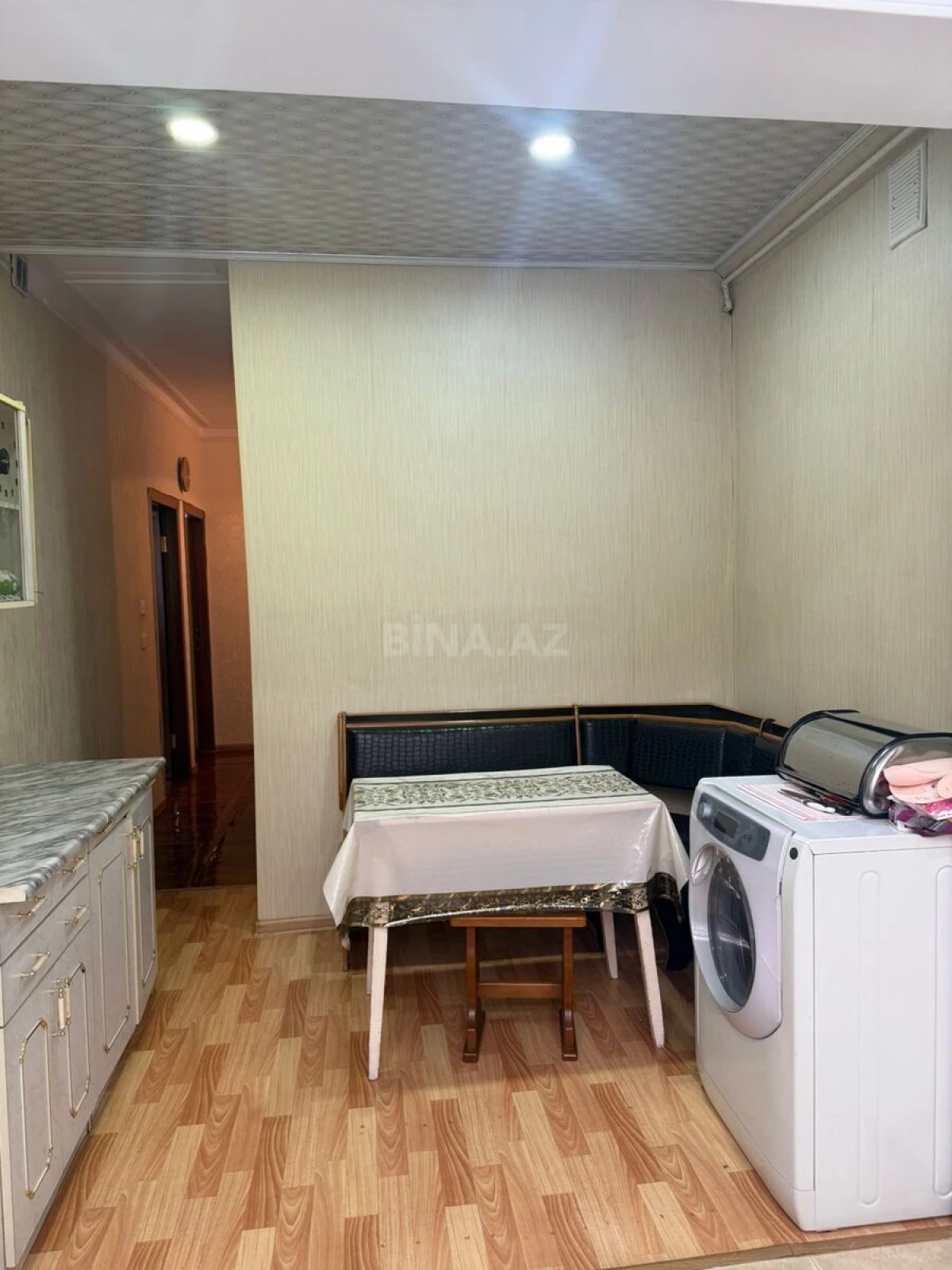 Satılır 4 otaqlı mənzil 110 m²