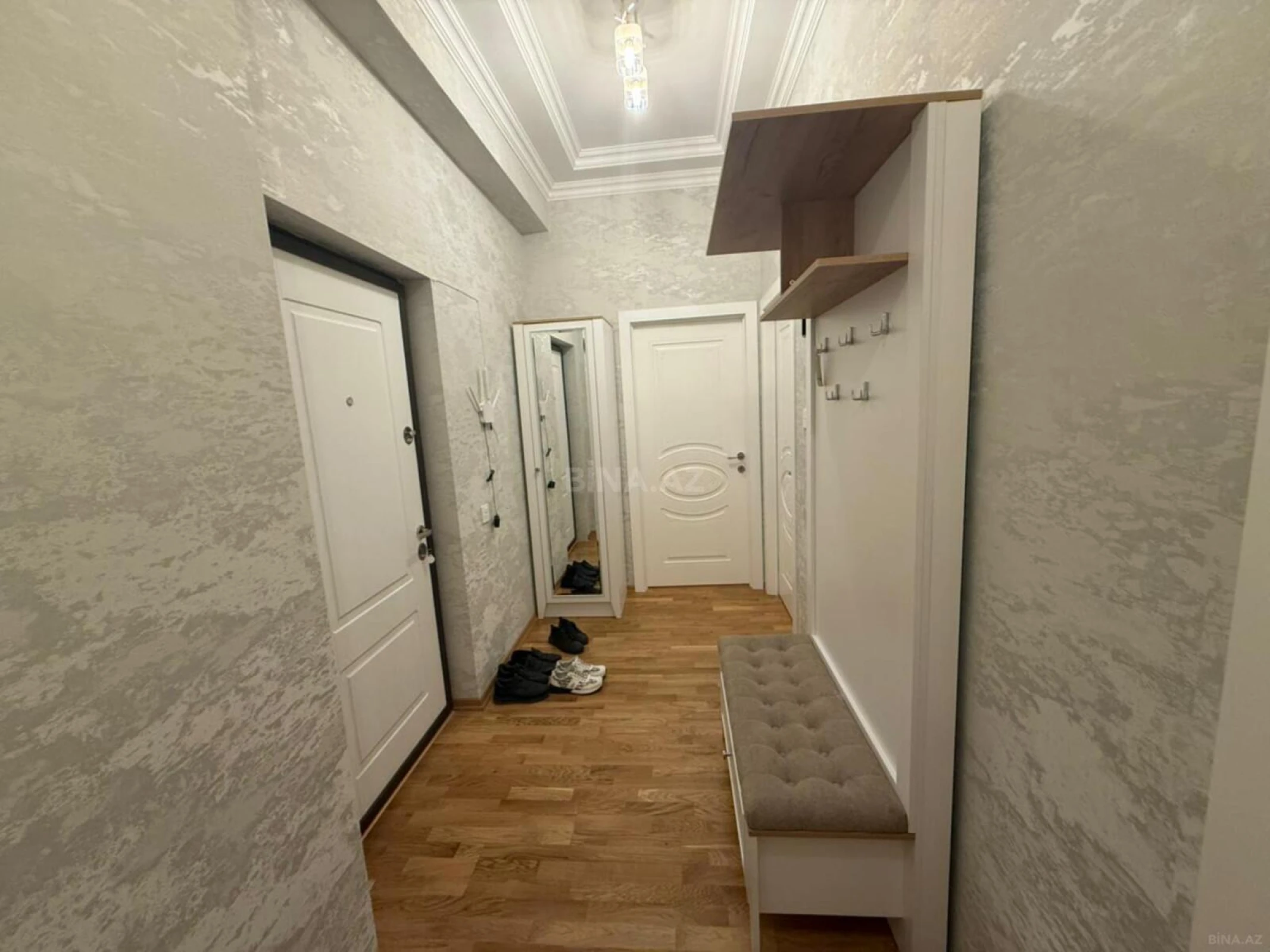 Satılır 2 otaqlı mənzil 70 m²