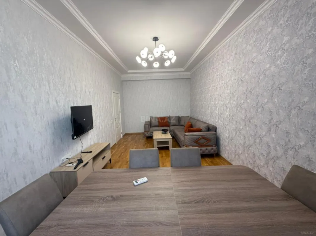Satılır 2 otaqlı mənzil 70 m²