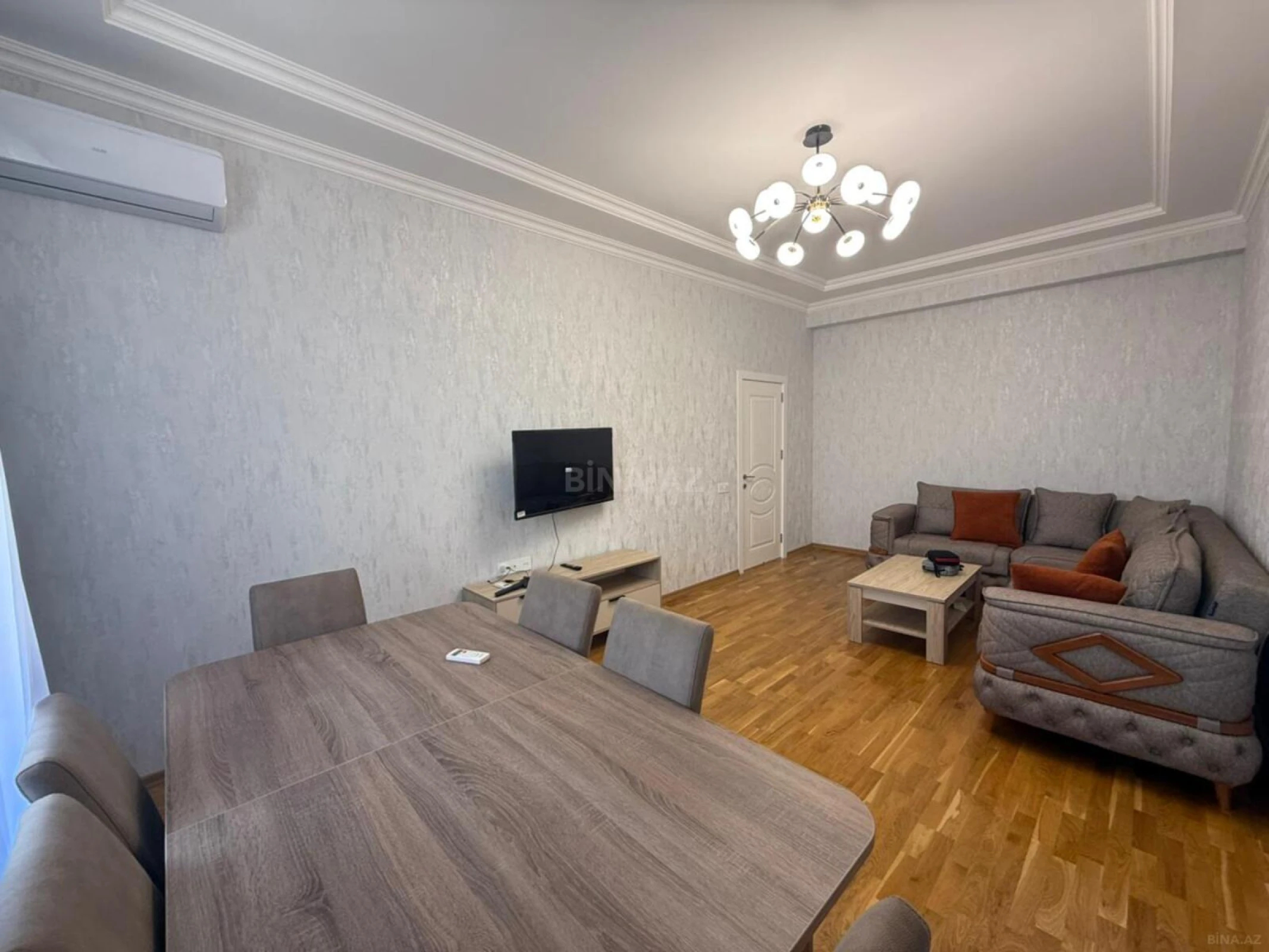 Satılır 2 otaqlı mənzil 70 m²