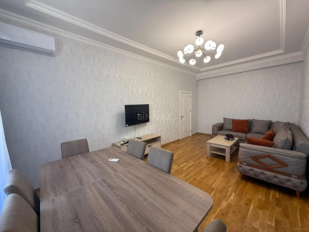 Satılır 2 otaqlı mənzil 70 m²