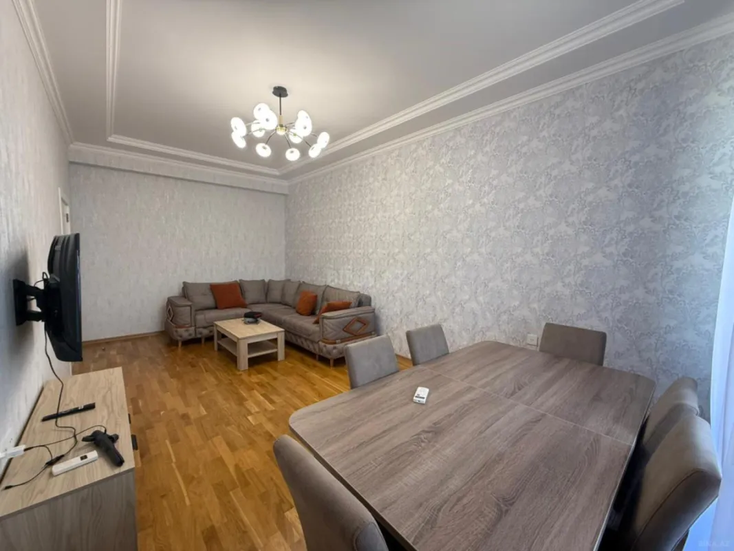 Satılır 2 otaqlı mənzil 70 m²