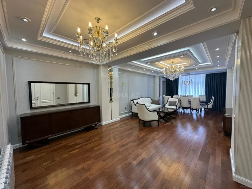 Satılır 4 otaqlı mənzil 174 m²