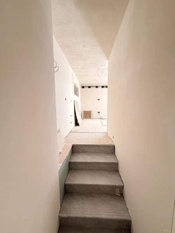 Satılır 2 otaqlı mənzil 70 m²