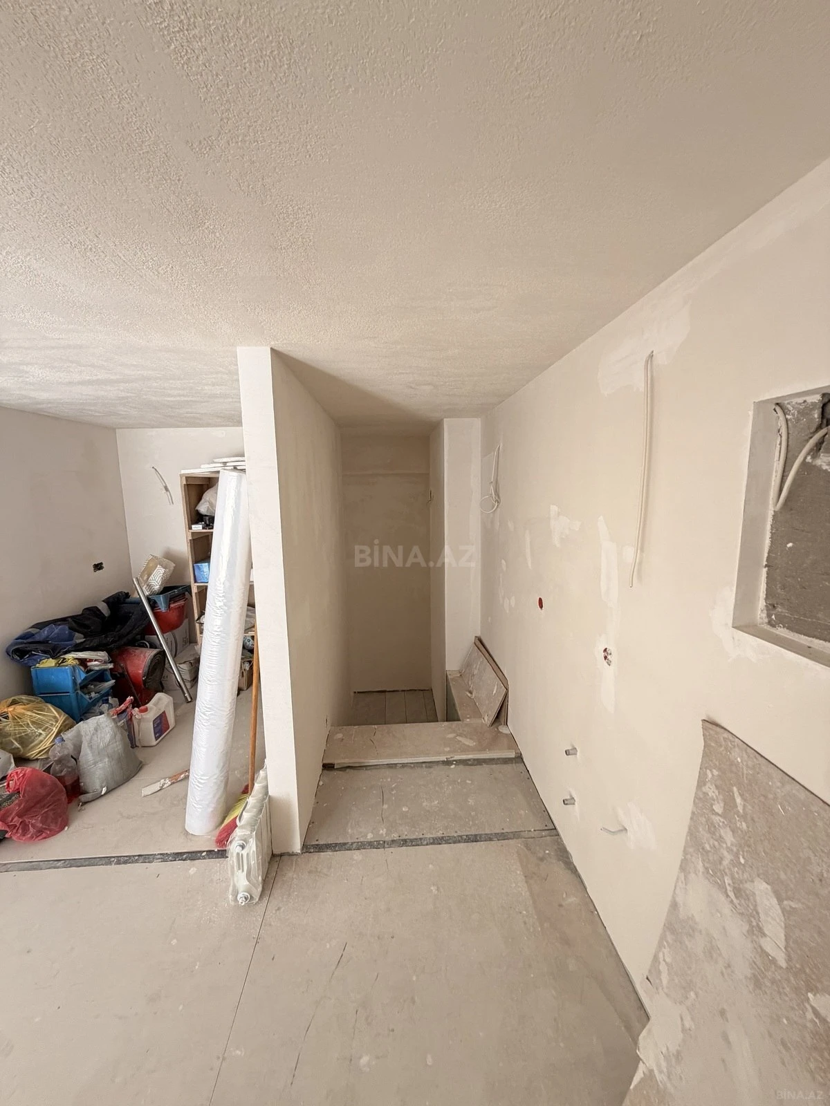 Satılır 2 otaqlı mənzil 70 m²