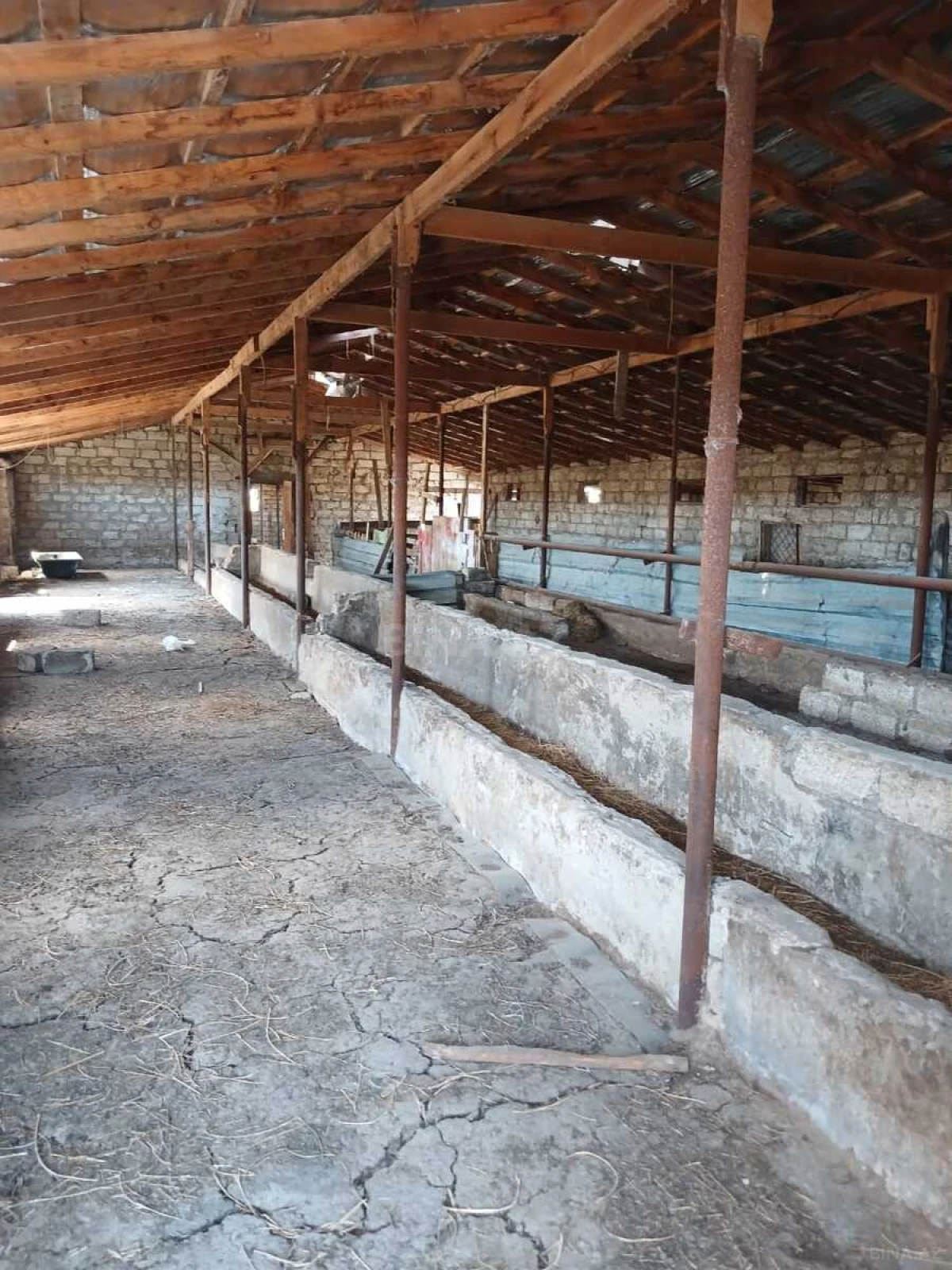 Satılır obyekt 480 m²