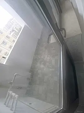 Satılır 4 otaqlı mənzil 215 m²