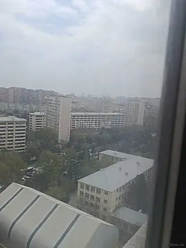 Satılır 4 otaqlı mənzil 215 m²