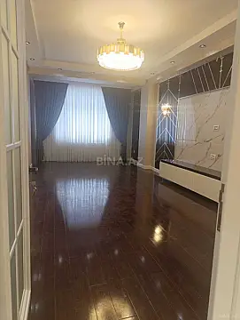 Satılır 4 otaqlı mənzil 215 m² — Bakı 4 otaq 215.00 m²