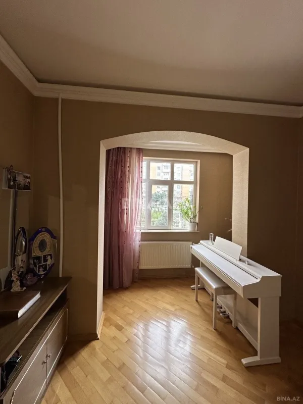 Satılır 3 otaqlı mənzil 87 m²