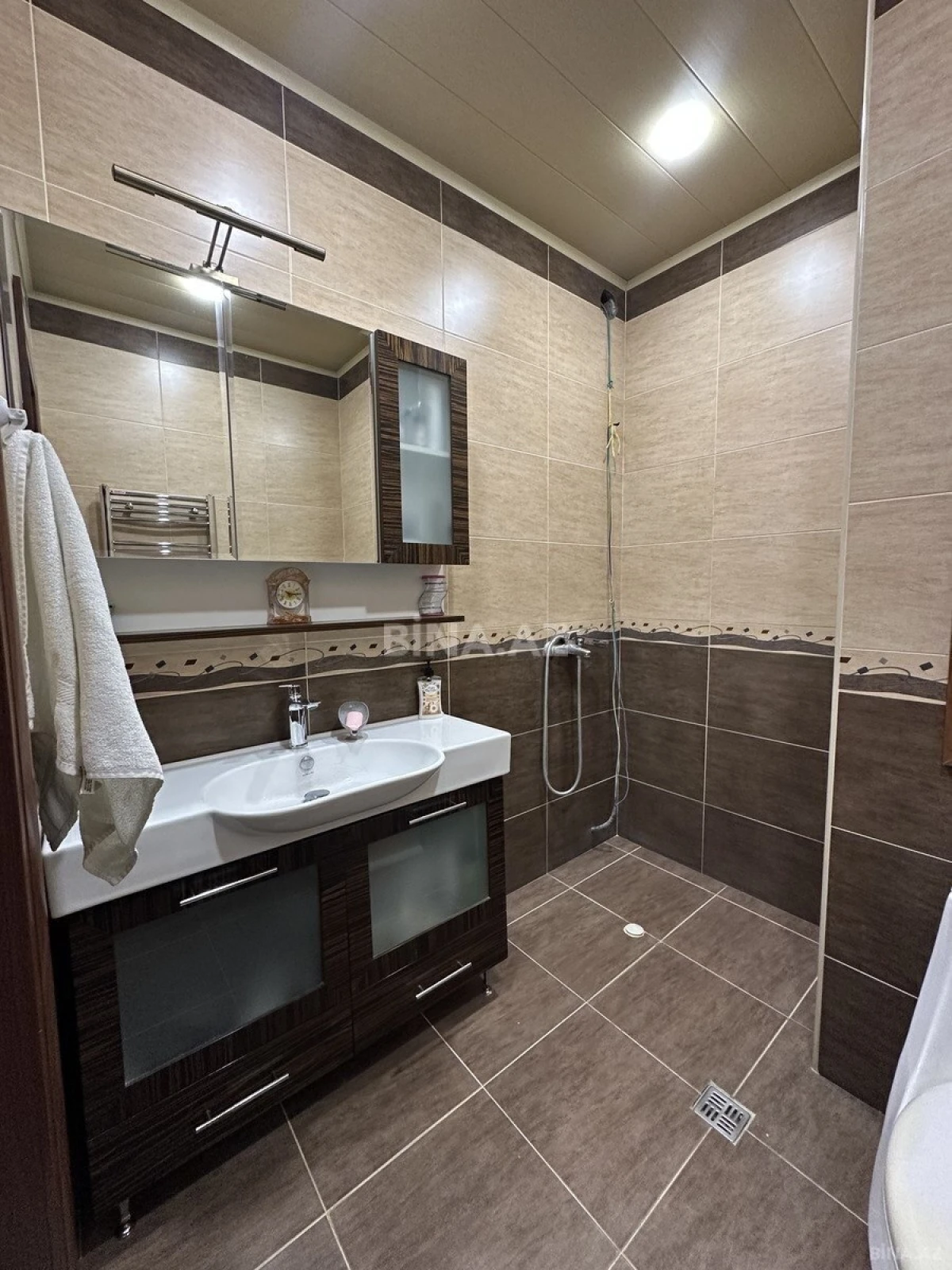 Satılır 3 otaqlı mənzil 87 m²