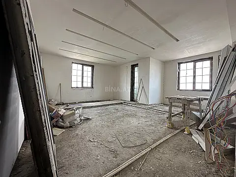 Satılır 3 otaqlı mənzil 145 m²