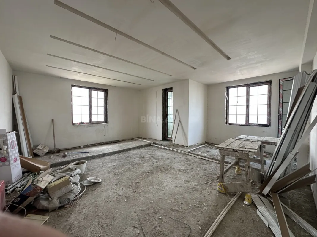 Satılır 3 otaqlı mənzil 145 m²