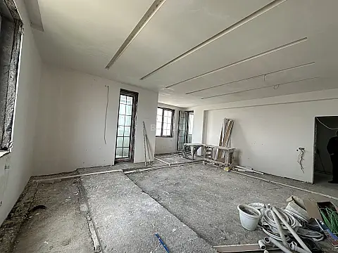 Satılır 3 otaqlı mənzil 145 m²