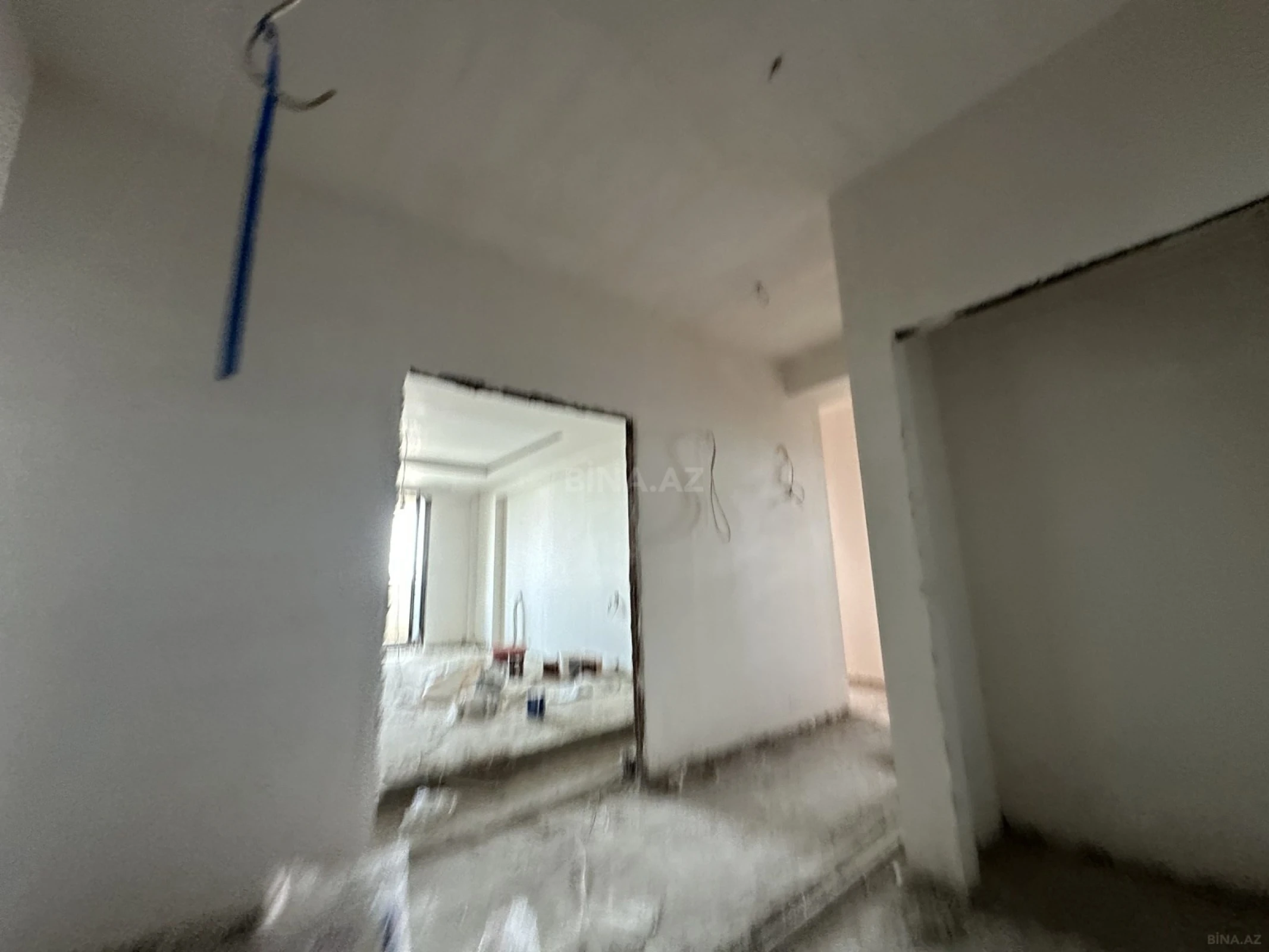 Satılır 3 otaqlı mənzil 145 m²