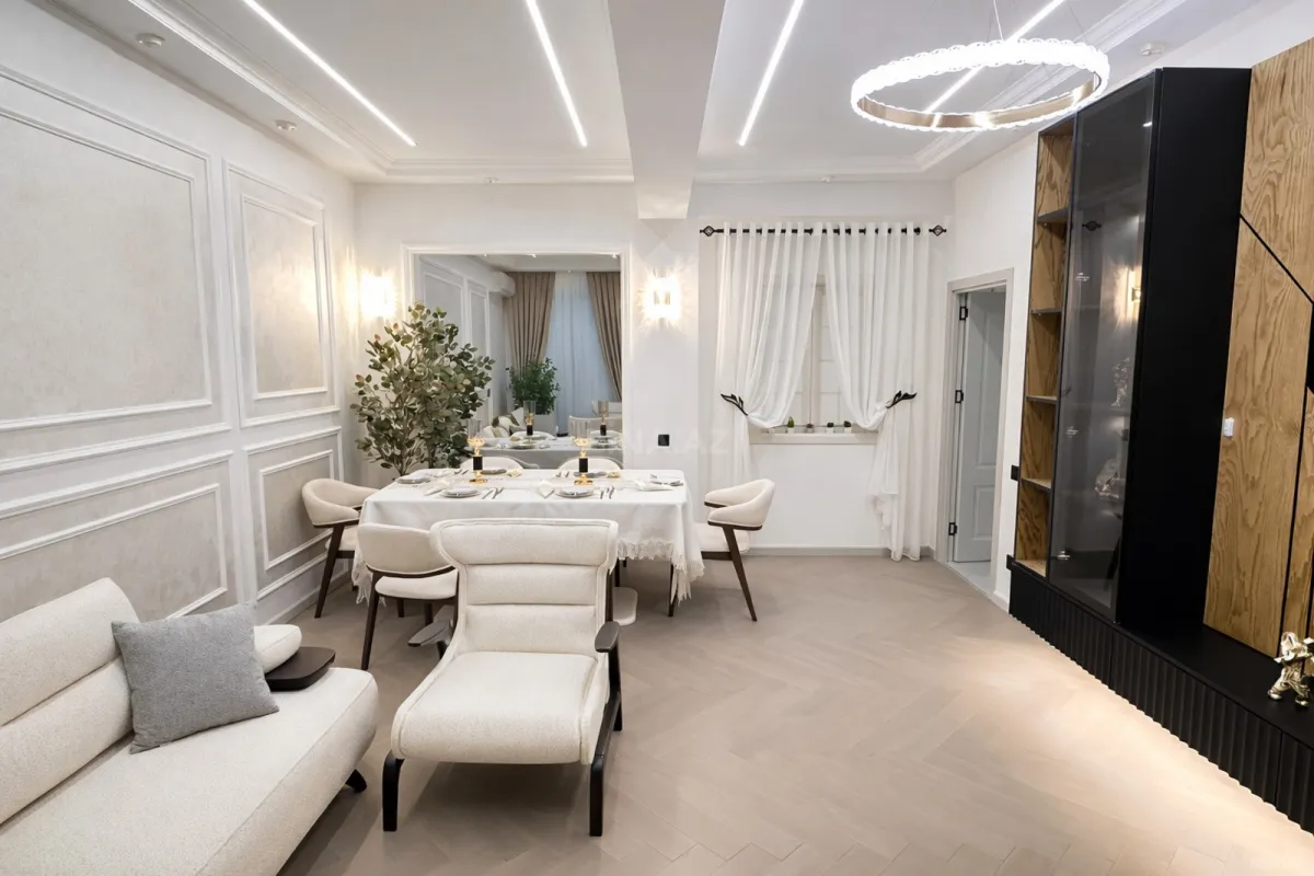 Satılır 3 otaqlı mənzil 104 m²