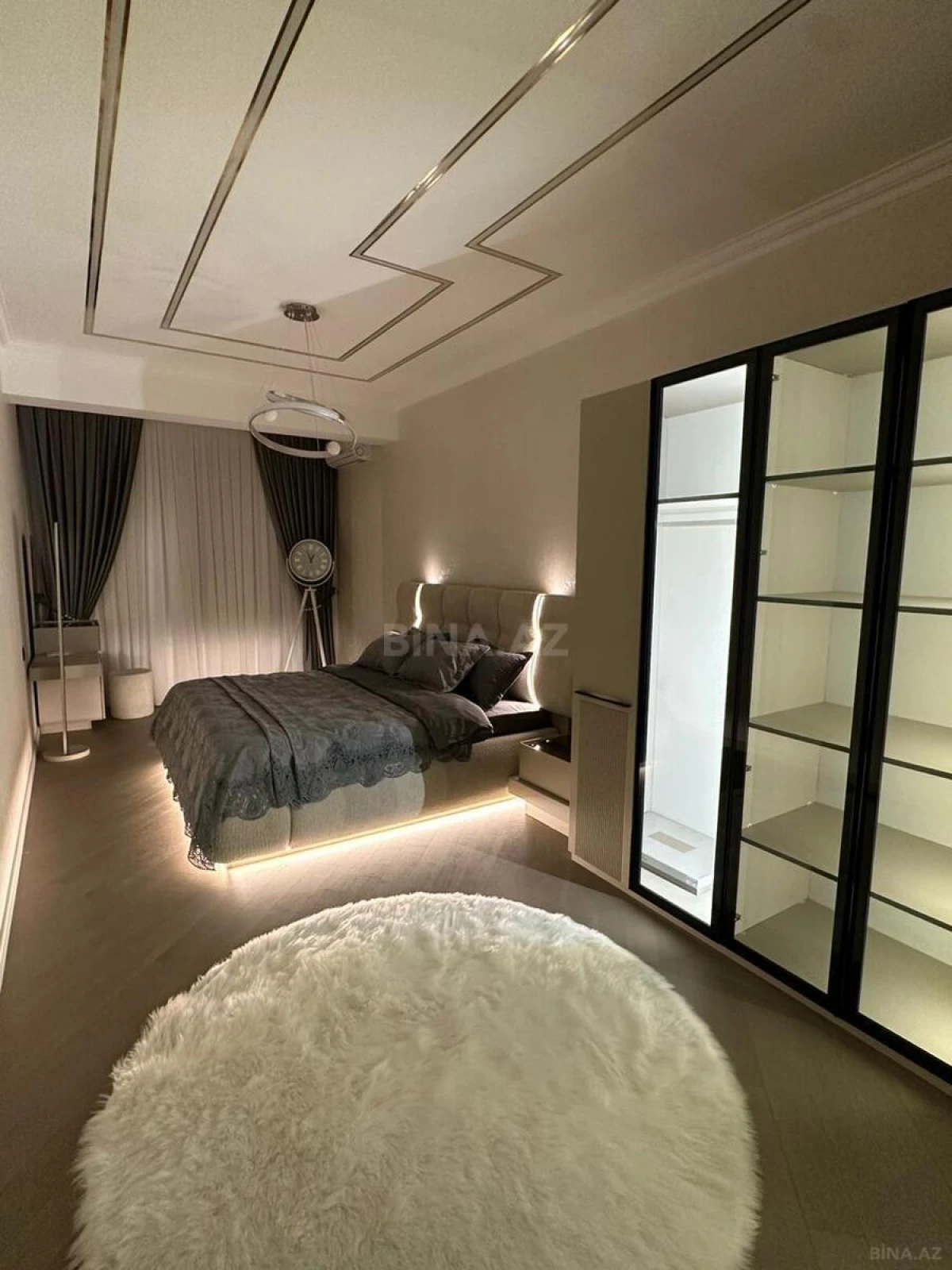 Satılır 3 otaqlı mənzil 104 m²