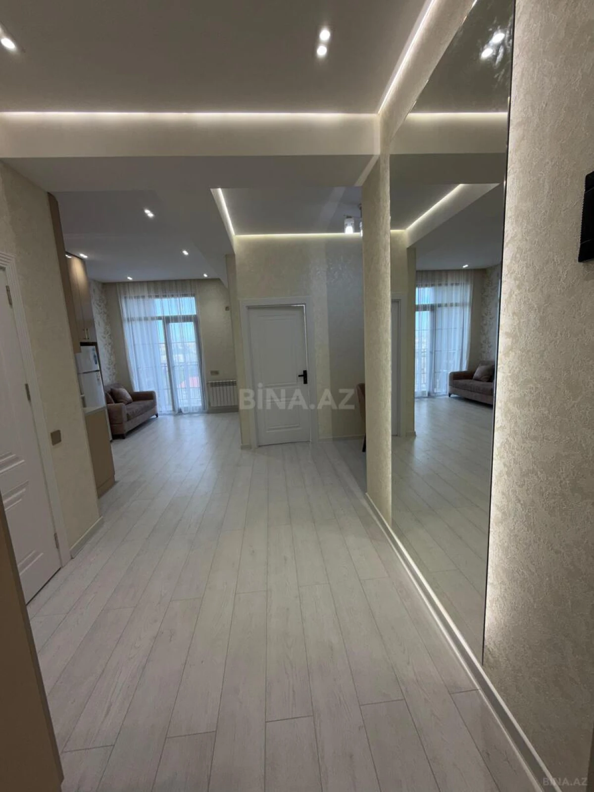 Kirayə verilir 2 otaqlı mənzil 50 m²